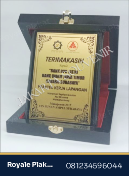 Plakat Kayu Penghargaan Premium