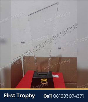 Plakat Kristal Loyalitas