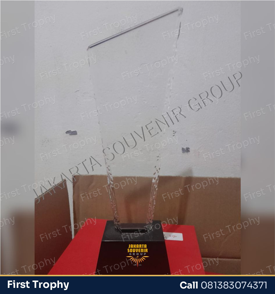Plakat Kristal Loyalitas