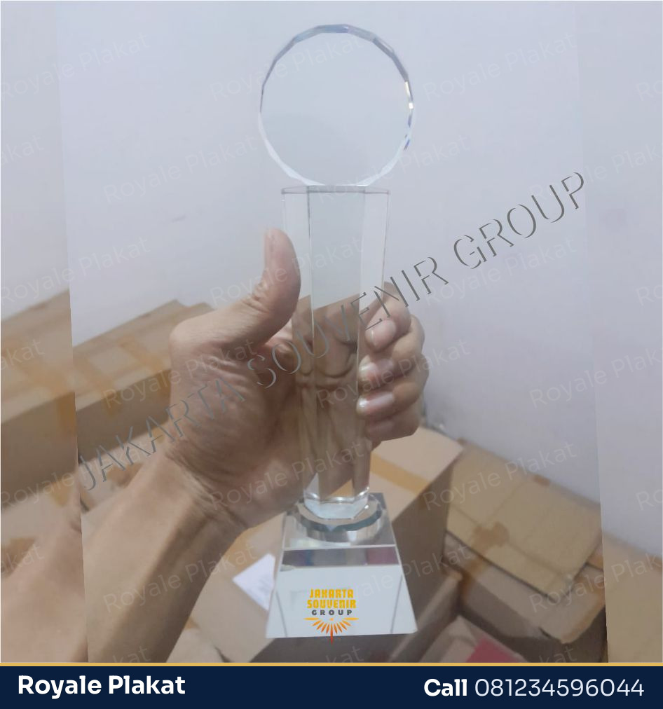 Plakat Kristal Diamond Mewah - First Trophy