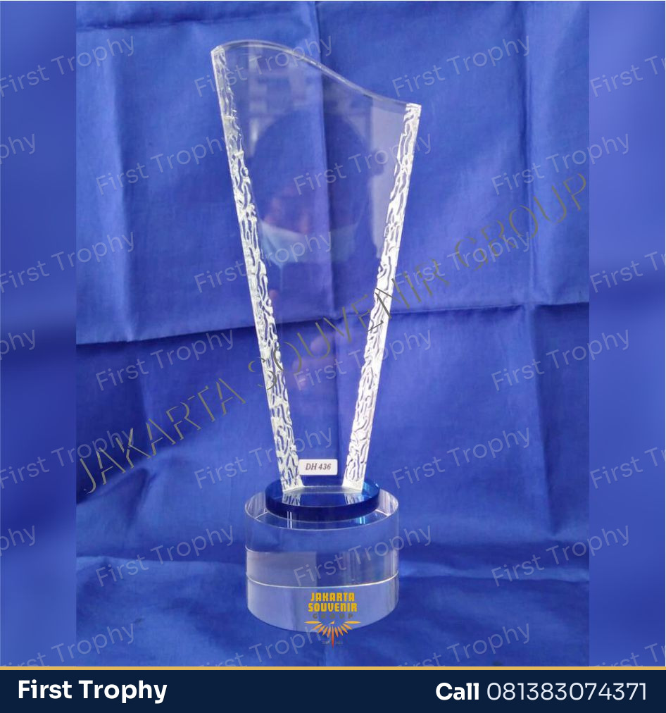 Plakat Kristal Tower Tinggi