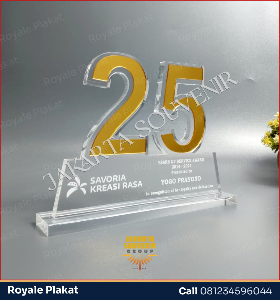 Plakat Penghargaan 25 Tahun - First Trophy