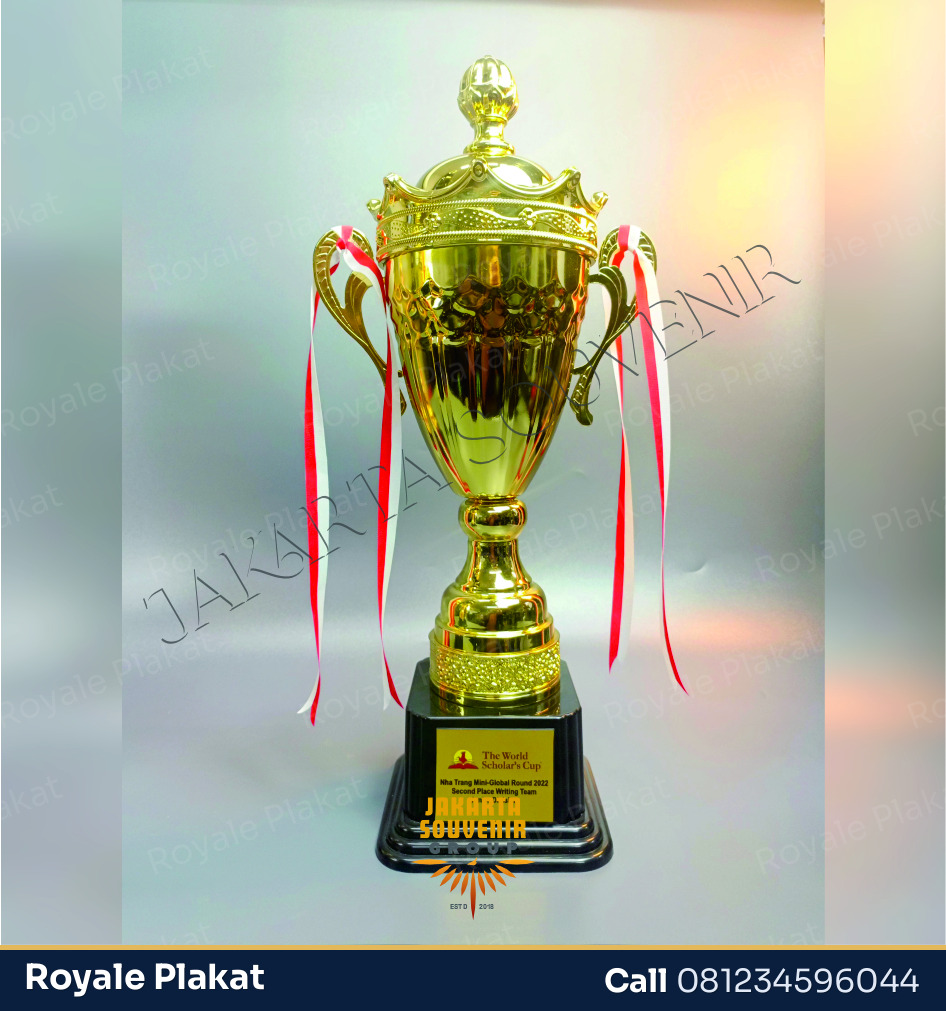 Trophy Emas Mewah - First Trophy