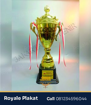 Trophy Emas Mewah