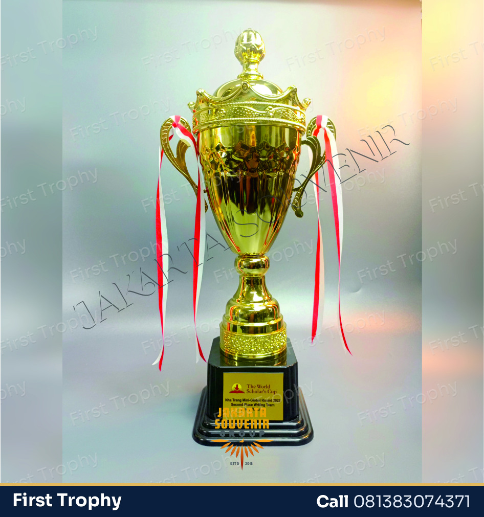 Trophy Emas Mewah