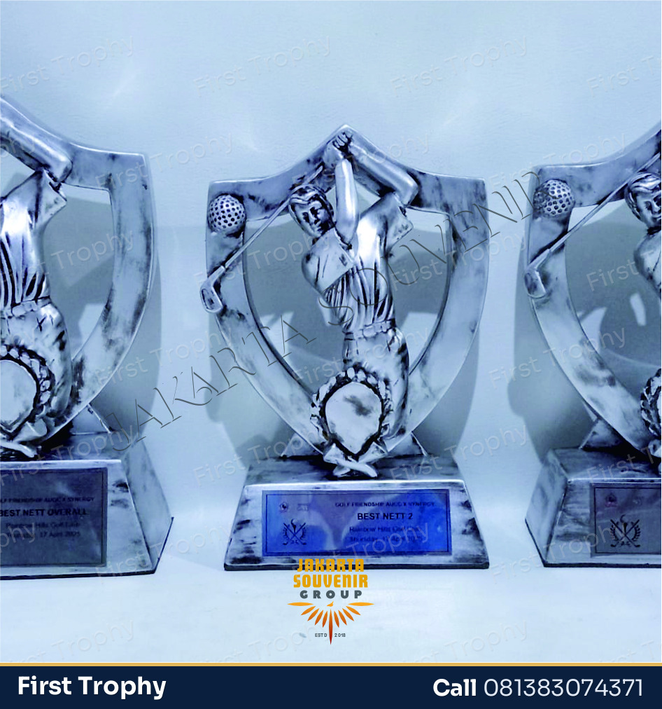 Trophy Fiber Pemain Golf