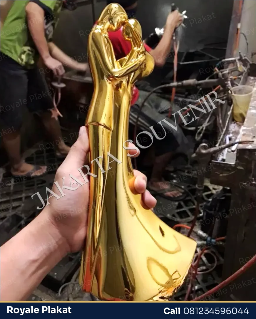 Trophy Wedding Custom - First Trophy