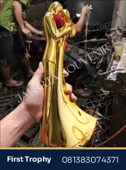 Piala Plastik Hari Guru