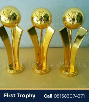 Trophy Penghargaan Premium