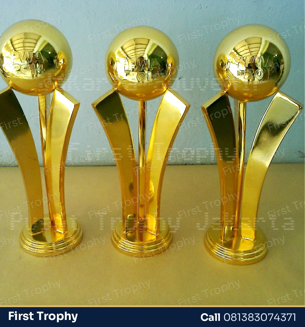 Trophy Penghargaan Premium