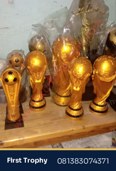 Trophy Piala Dunia Replica