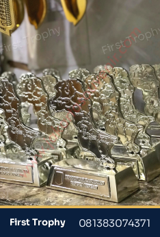 Trophy Plakat Timah Pulau