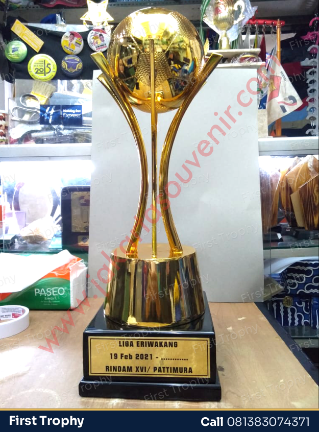 Trophy Timah Bola Sport