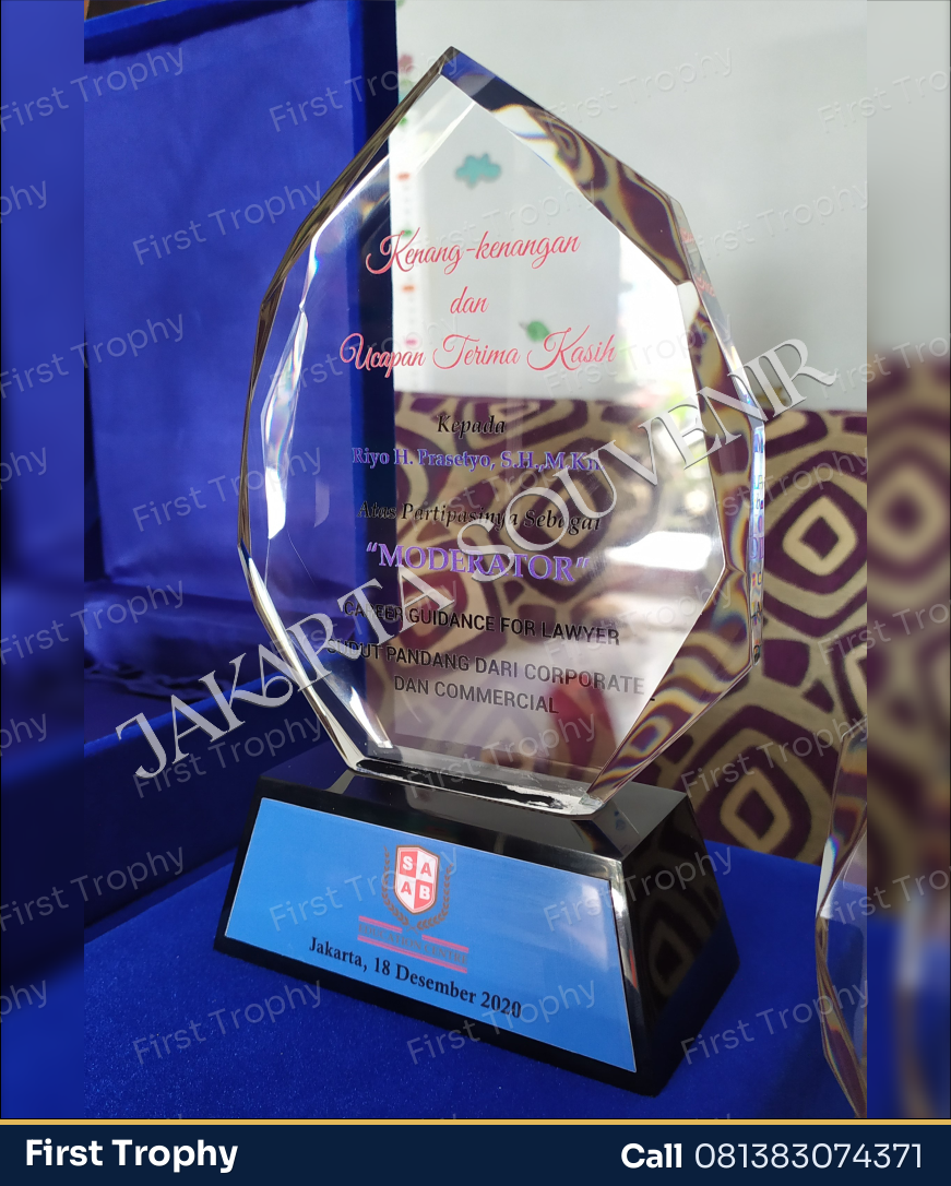 Plakat Akrilik Unik Custom - First Trophy