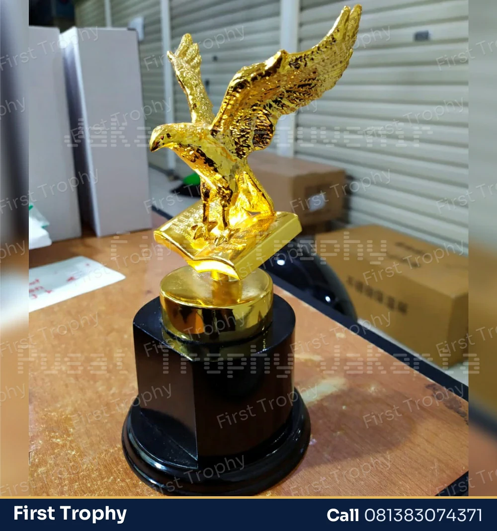 Trophy Buku Burung Edu