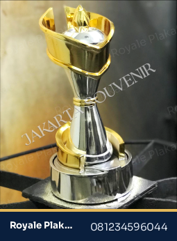 Trophy API Dua Warna