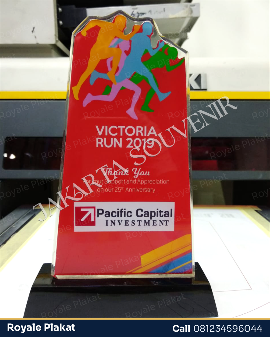 Plakat Resin Lomba Lari - First Trophy