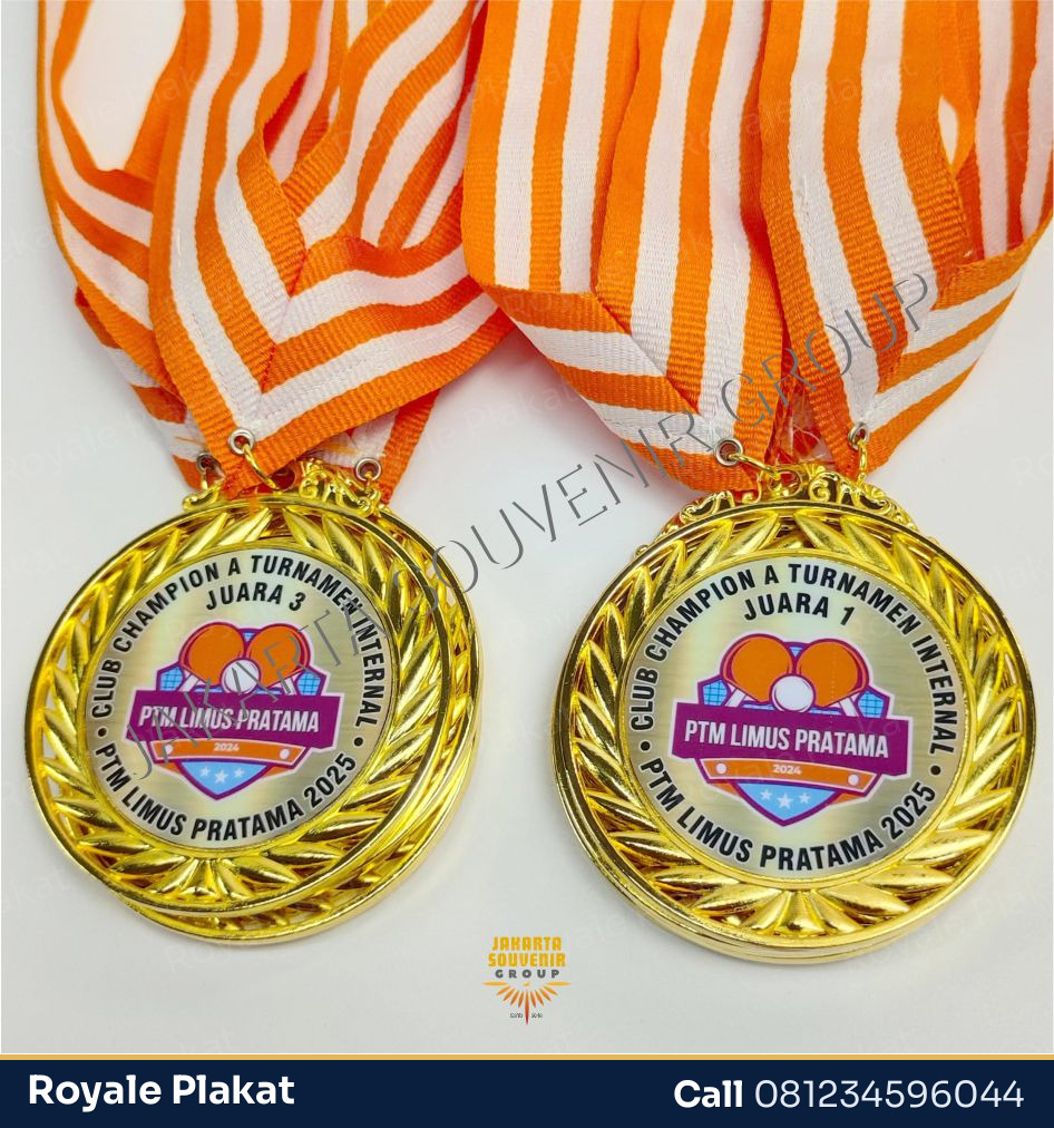 Medali Kuningan Akademik