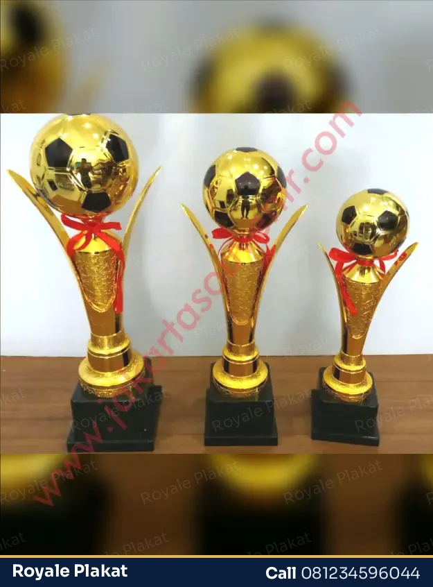 Piala Plastik Bola Standard - First Trophy