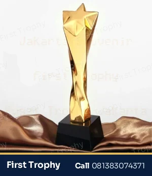 Piala Plastik Bintang