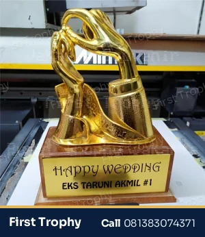 Piala Plastik Wedding