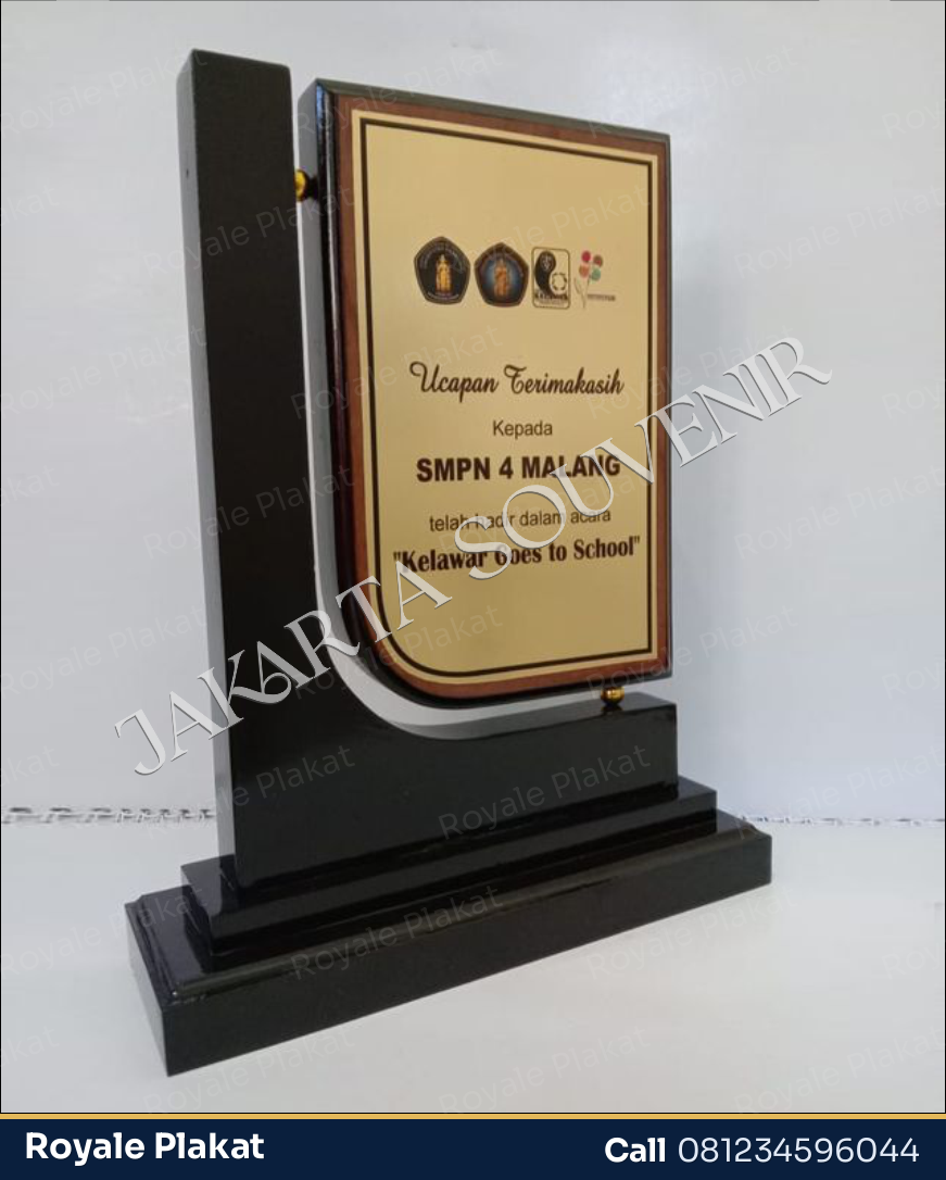 Plakat Kayu Jepara - First Trophy