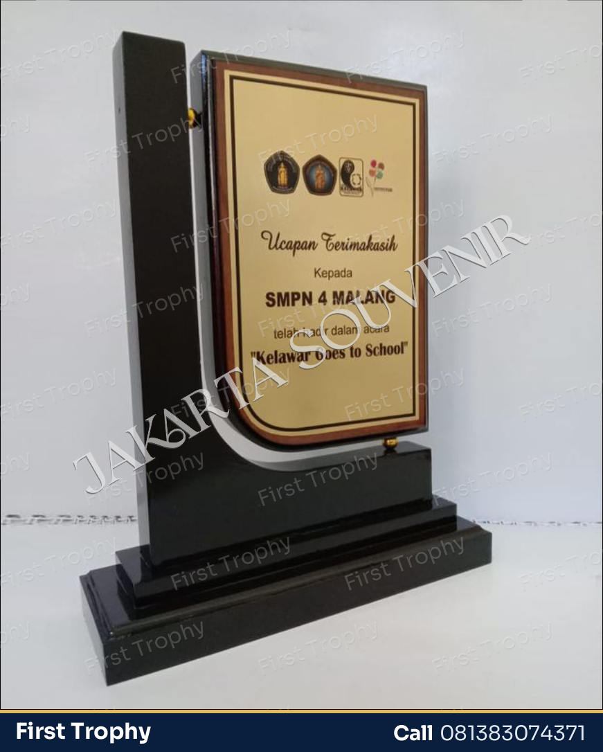 Plakat Kayu Jepara - First Trophy