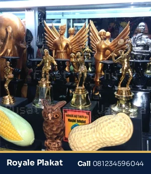 Piala Plastik Olahraga Set
