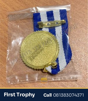 Pin Lencana Custom