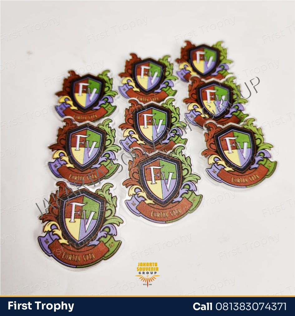 Pin Kuningan Custom