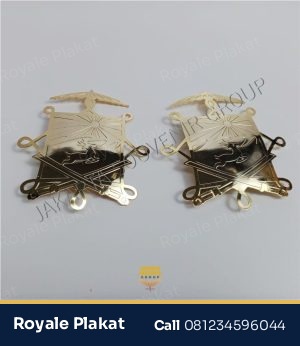 Pin Logam Custom