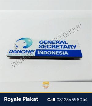 Papan Nama Karyawan