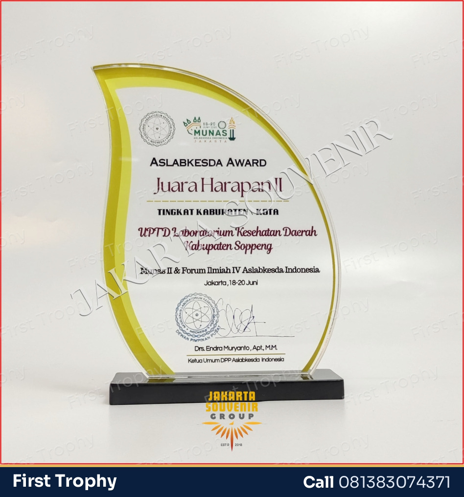 Plakat Akrilik Tetes Air - First Trophy